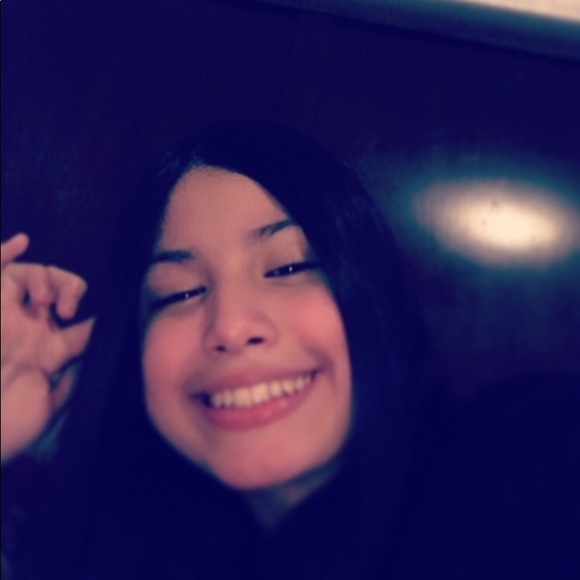 Meet your Posher, Flor - Picture 1 of 1